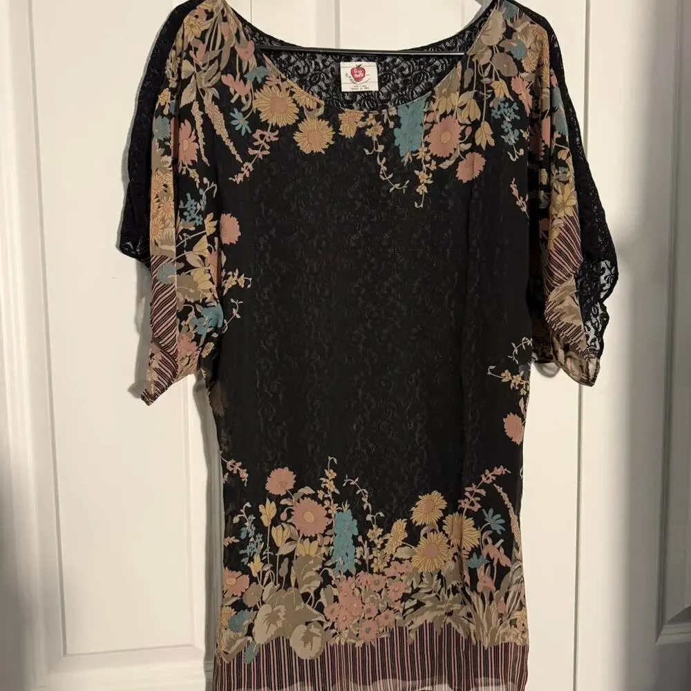 Vintage Free People black floral blouse size small